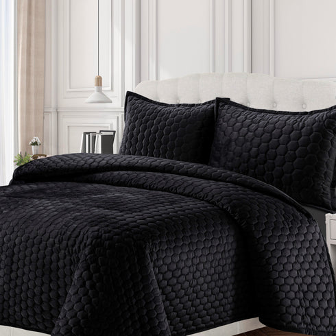 Lugano Honeycomb Velvet Oversized Solid Quilt Set