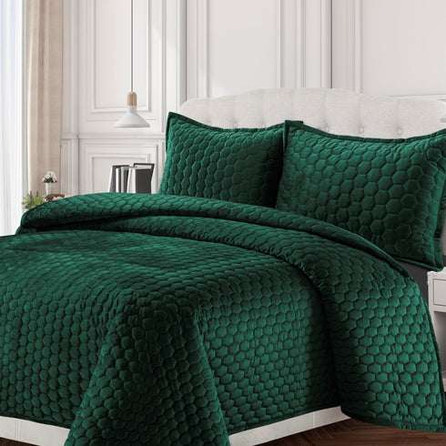 Lugano Honeycomb Velvet Oversized Solid Quilt Set