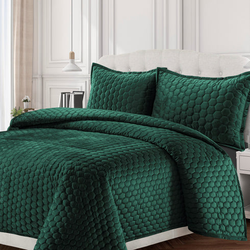 Lugano Honeycomb Velvet Oversized Solid Quilt Set