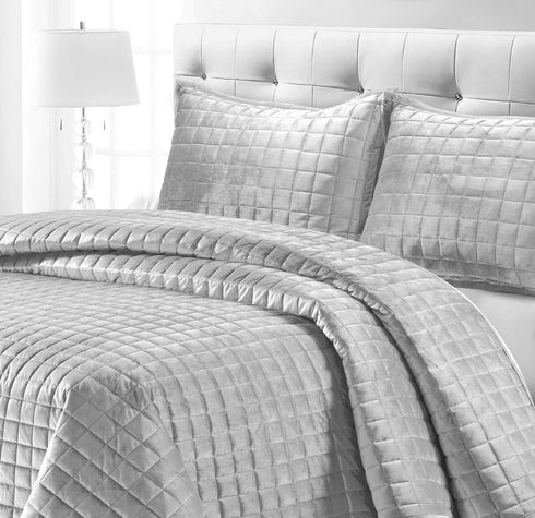 Tribeca Living Florence Velvet 3-Piece Oversized Quilt Set with Shams