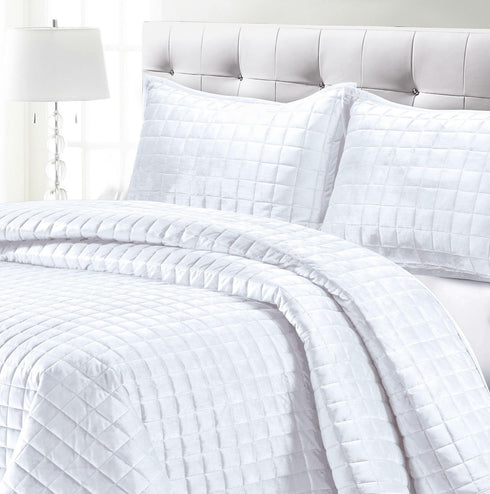 Tribeca Living Florence Velvet 3-Piece Oversized Quilt Set with Shams